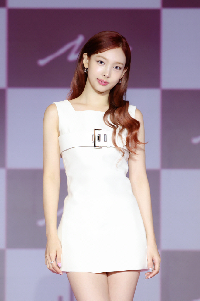 Nayeon white dress